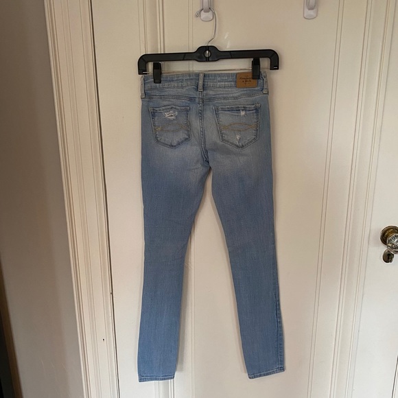 Abercrombie Distressed Light Wash Jeans - Picture 2 of 7